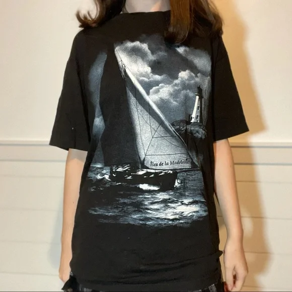 Vintage îles de la Madeleine tee - Picture 3 of 6